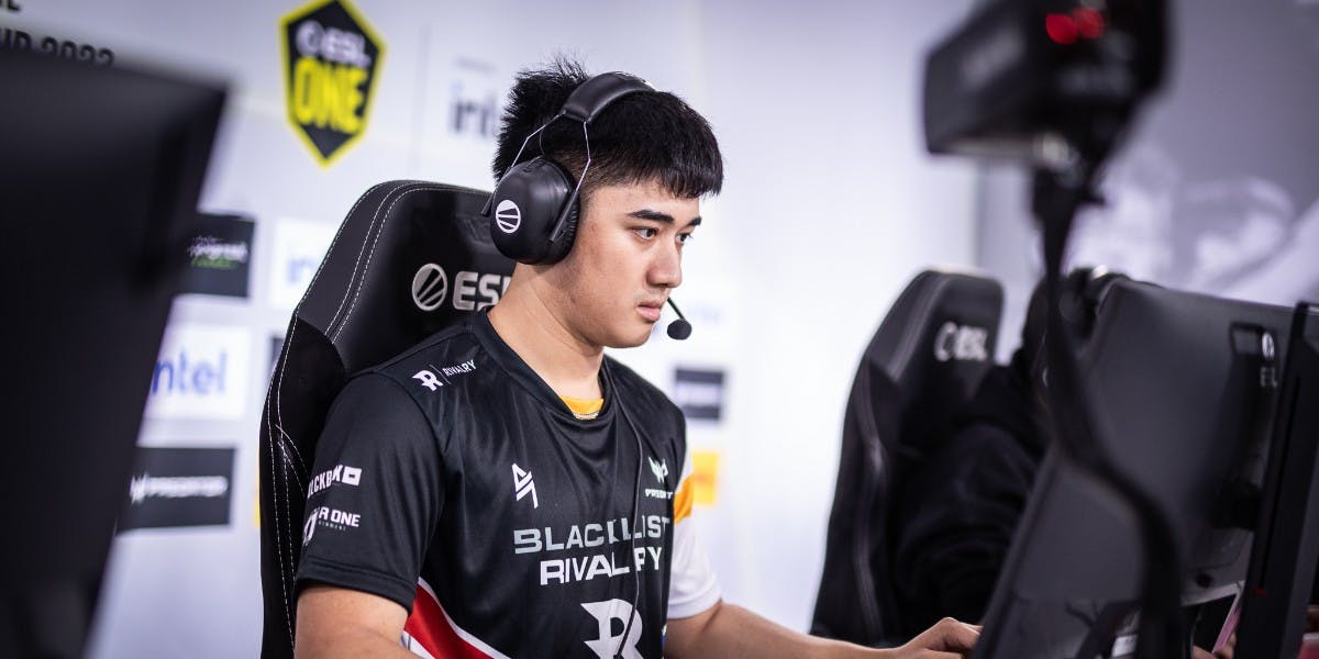 Abed playing for Blacklist Rivalry in Elite League DOTA 2.